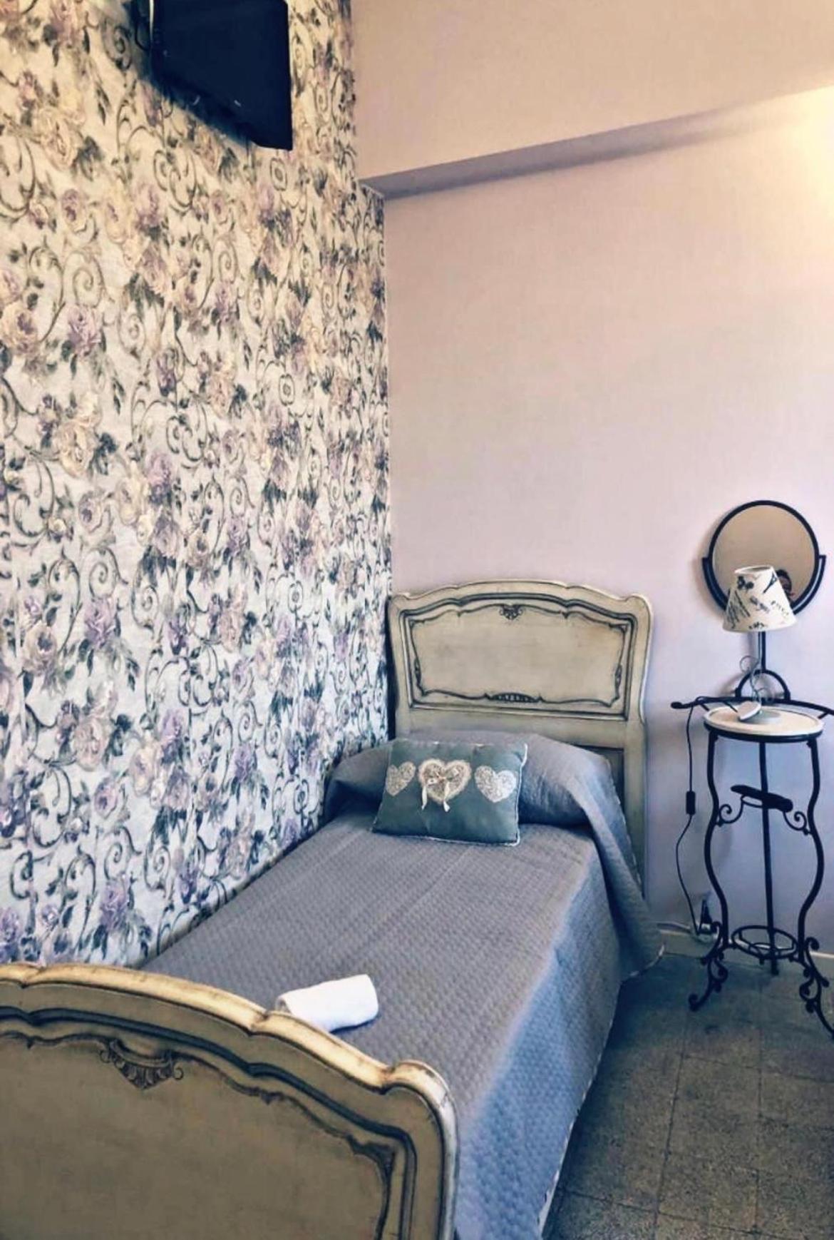 Hotel Gioia Chic & Economy à Gioia Tauro Extérieur photo